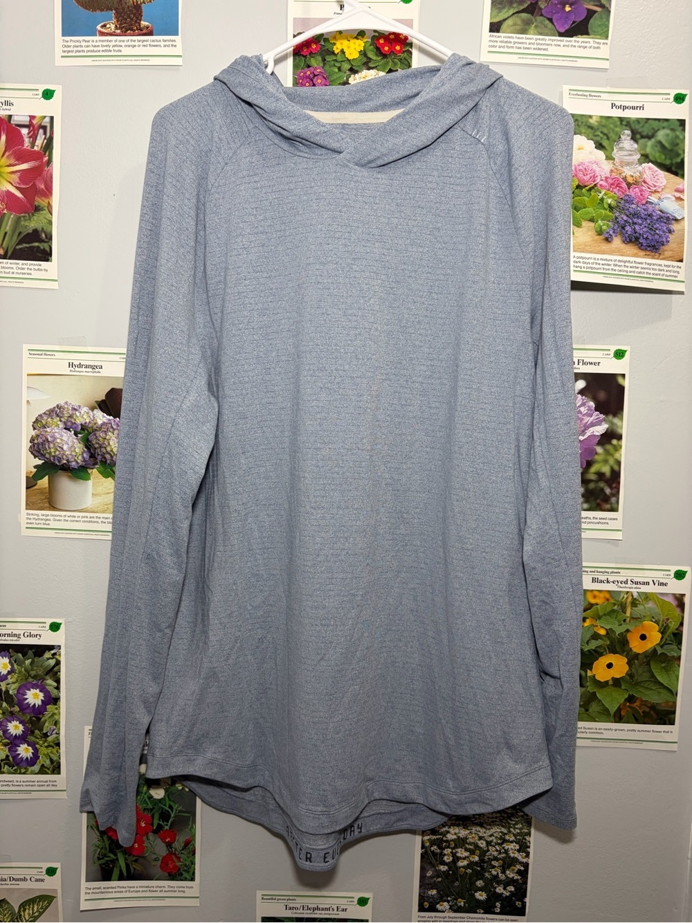 lululemon athletica Light Blue Men’s Hooded Long-Sleeve Pullover